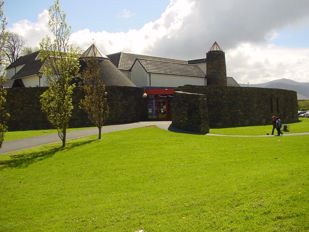 Tralee Central Hotel Exterior photo