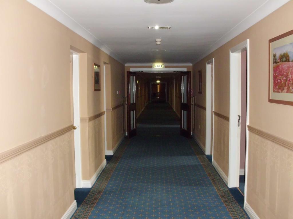 Tralee Central Hotel Exterior photo
